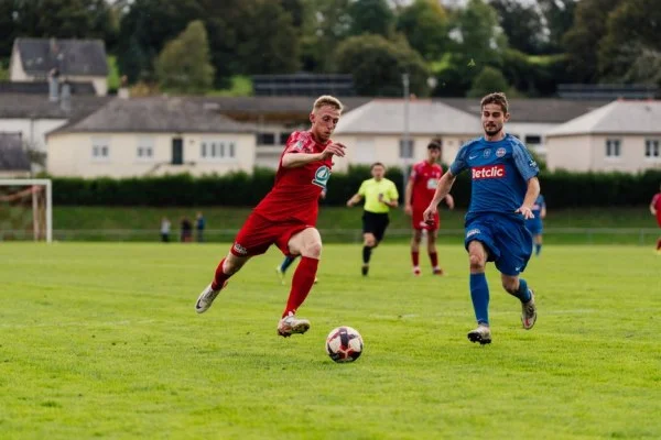 soccer winger running